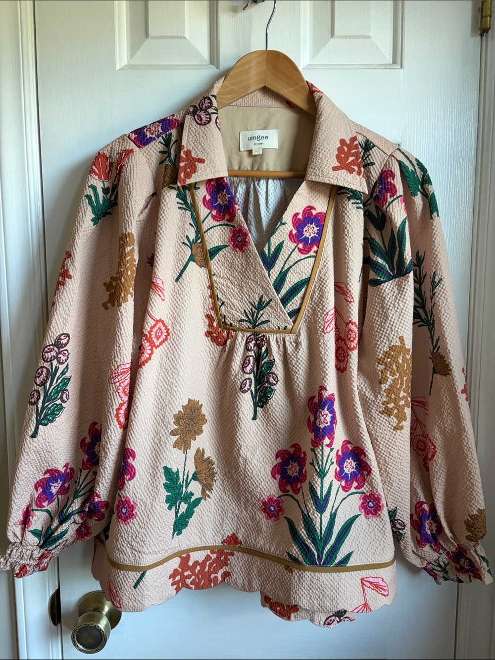 Umgee Beige Floral V-Neck Peasant Blouse